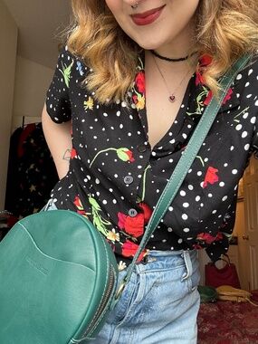 Portland Leather Large Circle Crossbody (Peacock)